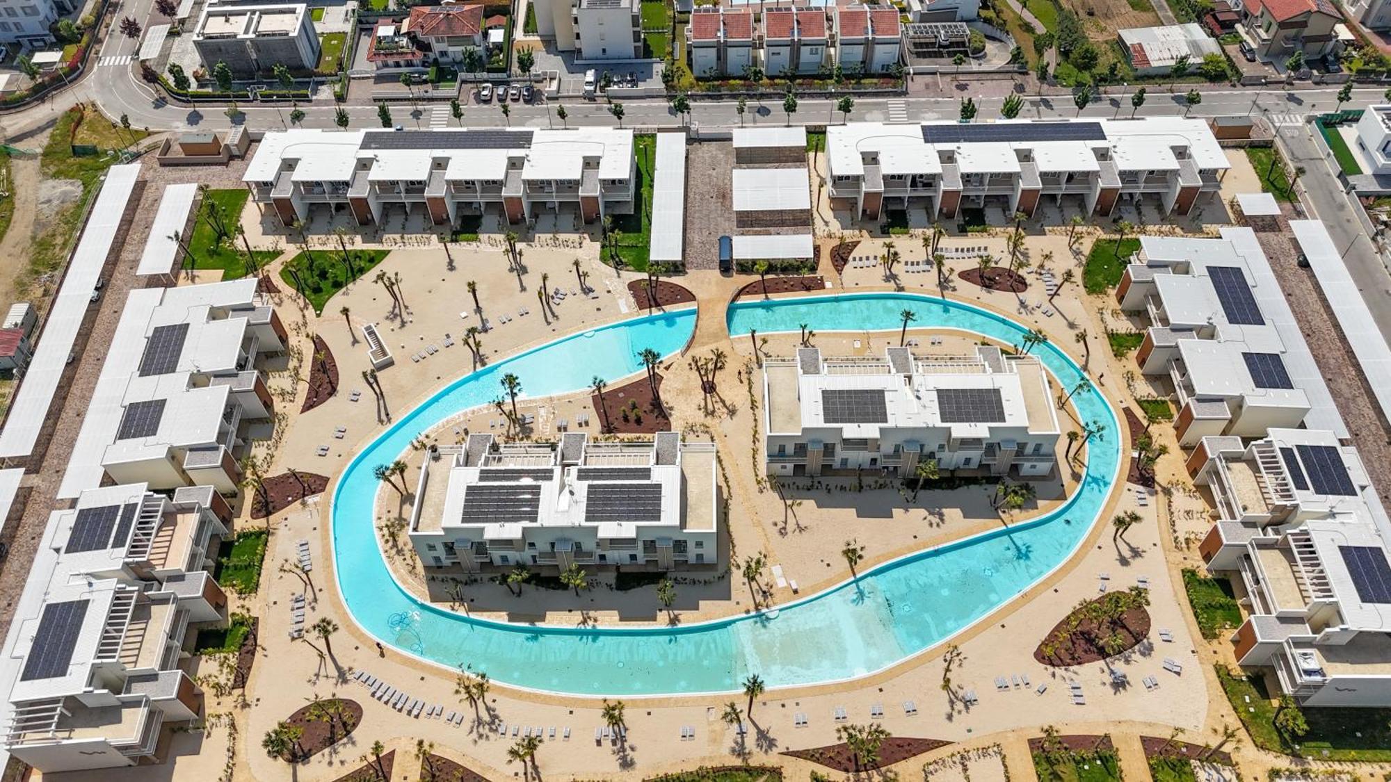Wave Island! Luxury Resort A Jesolo - Piscina E Park Free! المظهر الخارجي الصورة