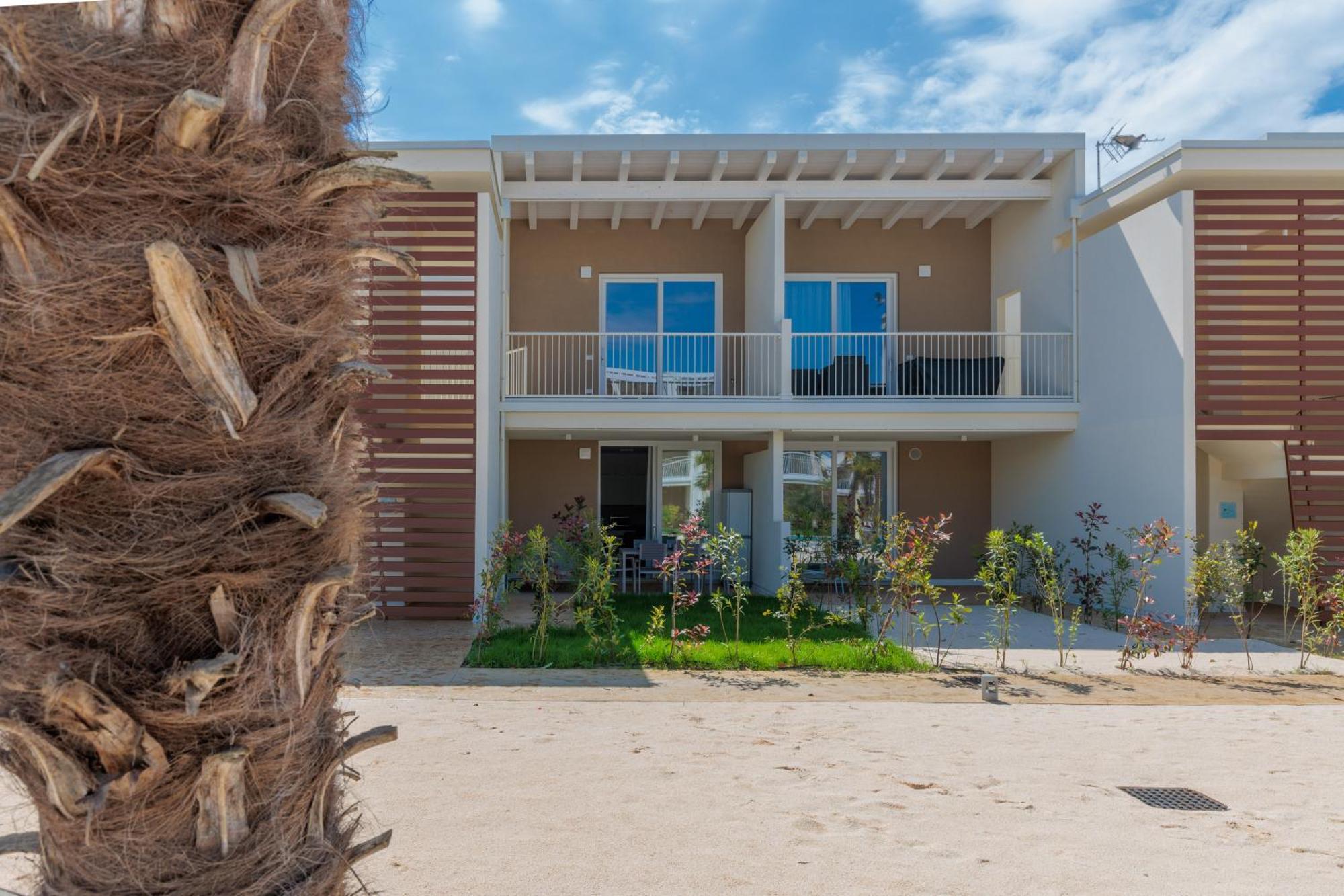 Wave Island! Luxury Resort A Jesolo - Piscina E Park Free! المظهر الخارجي الصورة
